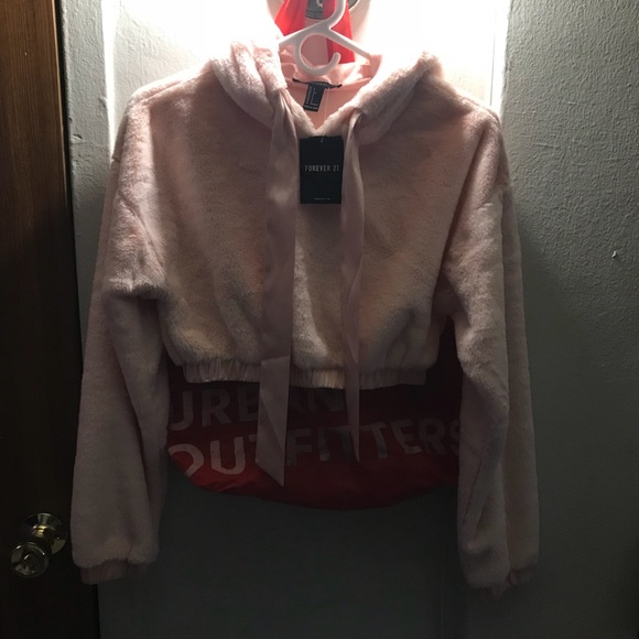 Pink Faux Fur Cropped Hoodie - Picture 3 of 4